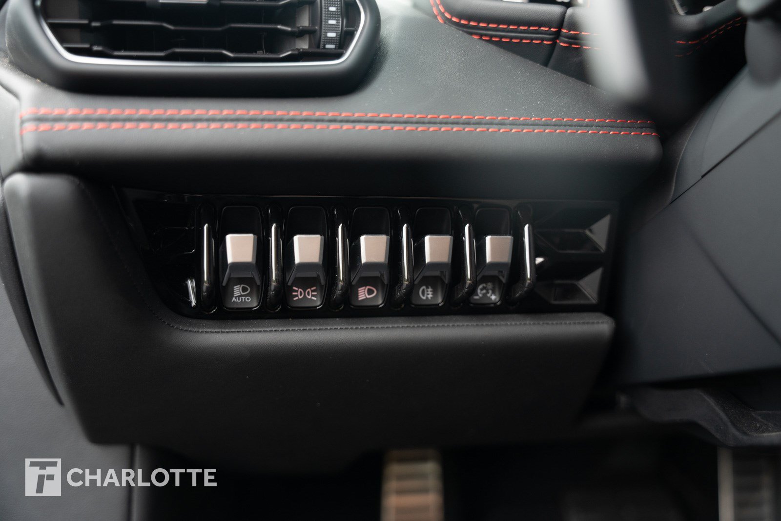Used 2020 Lamborghini Huracan EVO RWD image 29