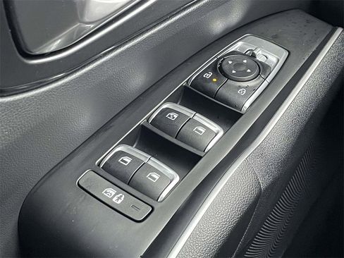 Used 2025 Kia Sorento S w/ Panoramic Sunroof Package image 14