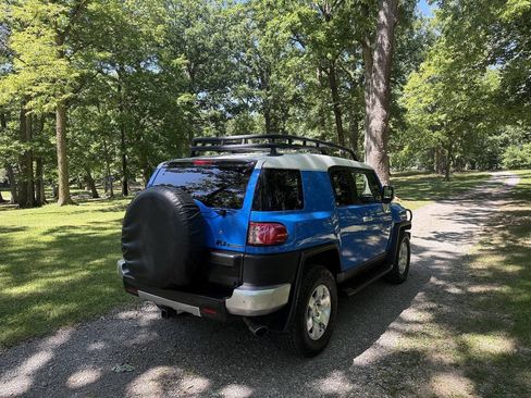 Used 2007 Toyota FJ Cruiser 4WD image 7