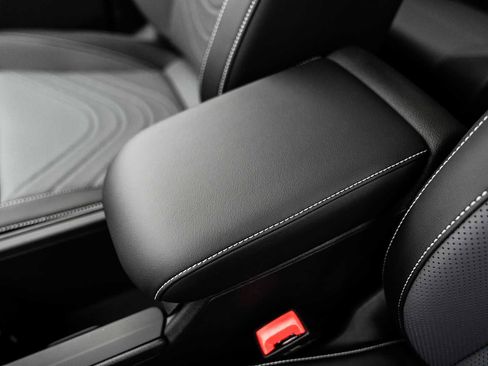 New 2026 Volkswagen Tiguan SE image 34