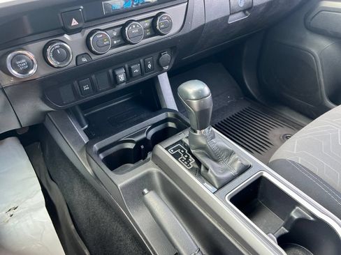 Used 2021 Toyota Tacoma TRD Off-Road w/ Blackout Package (TMS) AWD/4WD image 22