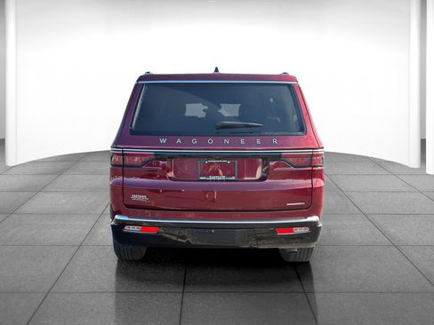 Used 2024 Jeep Wagoneer Series II w/ Flexible Seating Group AWD/4WD image 6