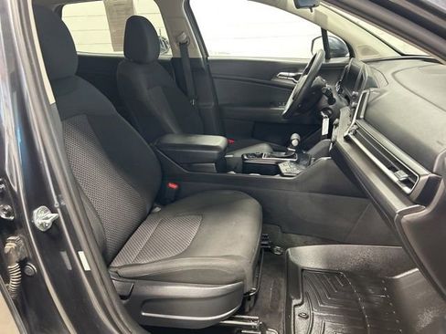 Used 2023 Kia Sportage LX AWD/4WD image 12