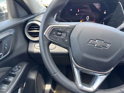 Used 2025 Chevrolet Trax ACTIV FWD image 6