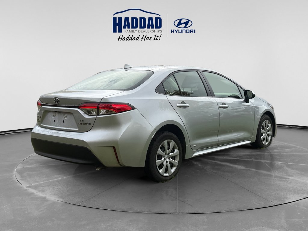 Used 2023 Toyota Corolla LE AWD/4WD image 5