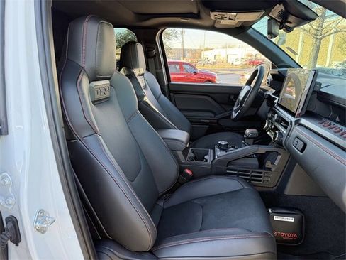 Used 2025 Toyota Tacoma TRD Pro image 33