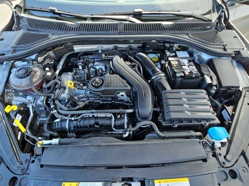 Used 2024 Volkswagen Jetta SE FWD image 29