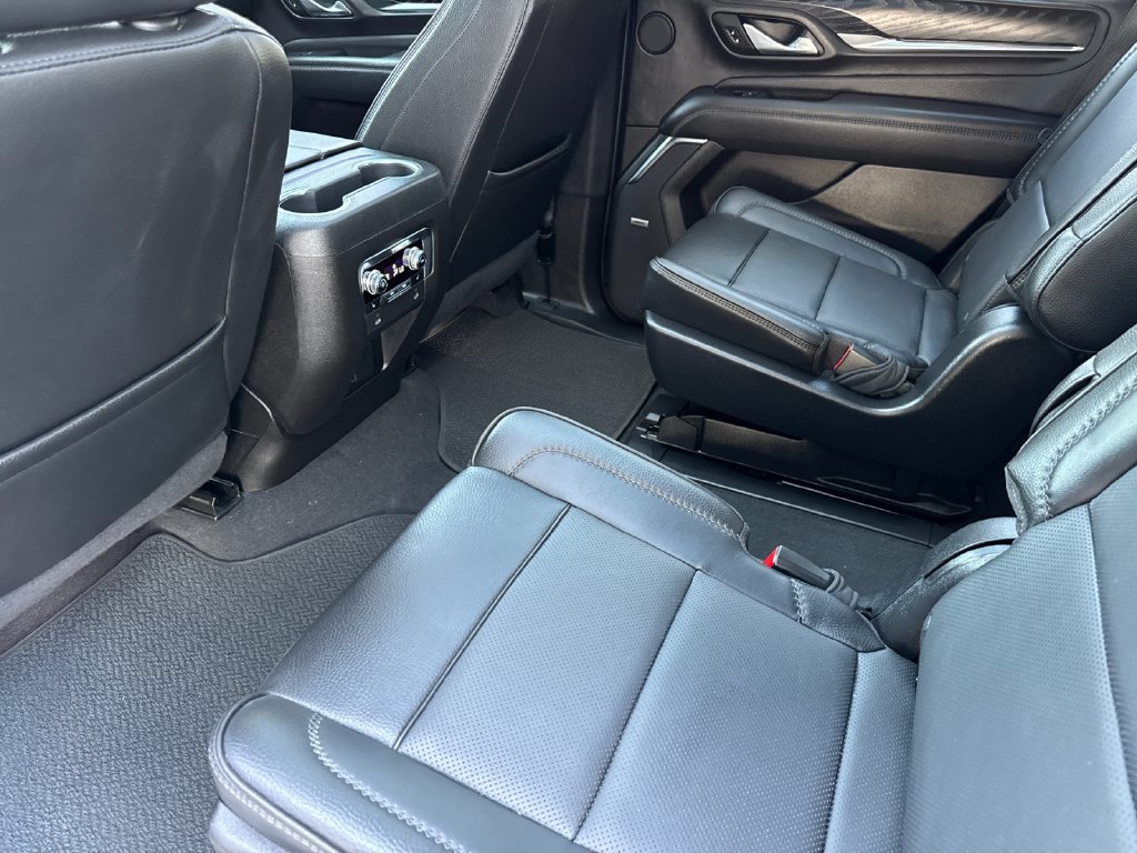 Used 2022 GMC Yukon Denali RWD image 12