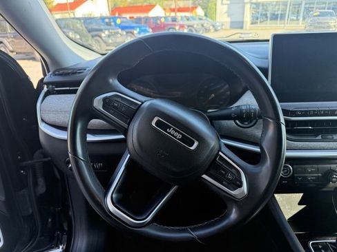 Used 2022 Jeep Compass Latitude image 10