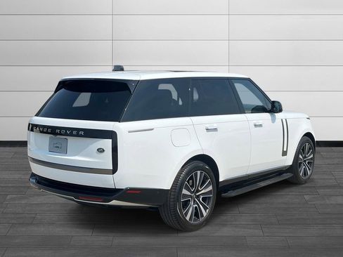 Used 2023 Land Rover Range Rover SE image 5