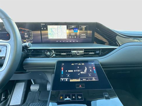 Used 2025 INFINITI QX80 Pure image 12