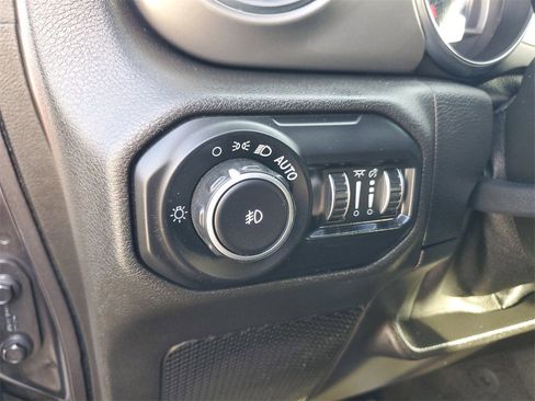 Used 2021 Jeep Wrangler Unlimited Sahara image 21