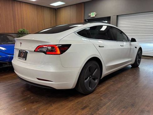 Used 2020 Tesla Model 3 Standard Range Plus image 5