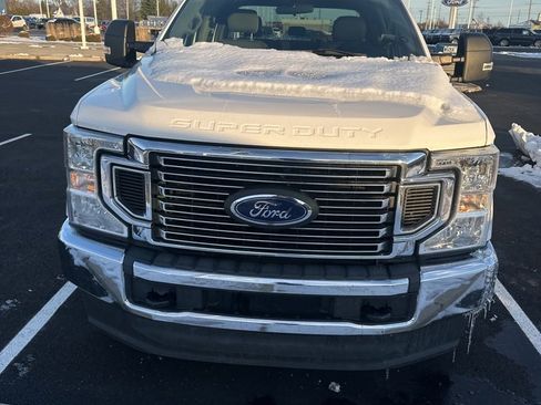 Used 2020 Ford F350 XLT image 2