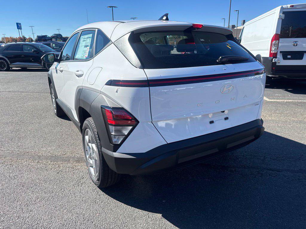 New 2027 Hyundai Kona SE AWD/4WD image 4