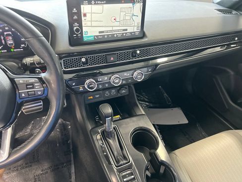 Used 2022 Honda Civic Sport Touring image 5