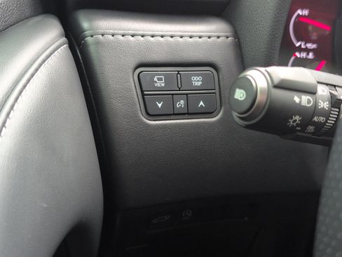 Certified 2024 Lexus LX 600 F Sport image 11