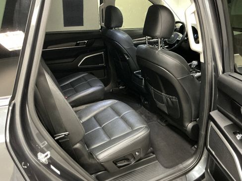 Used 2020 Kia Telluride EX w/ EX Premium Package image 32