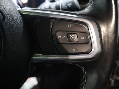 Used 2022 Jeep Wrangler Unlimited Sahara w/ Cold Weather Group image 36