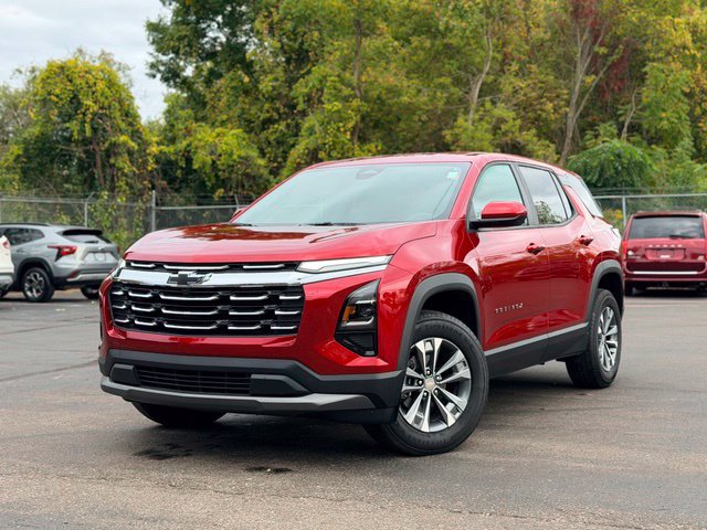 Used 2026 Chevrolet Equinox LT w/ Convenience Package II FWD image 2