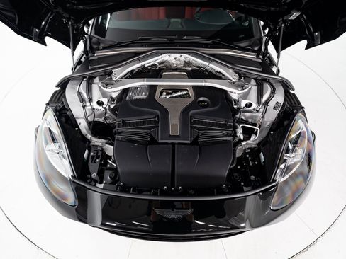 Used 2025 Aston Martin DBX 707 image 46