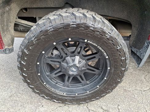 Used 2019 Chevrolet Silverado 1500 RST image 9