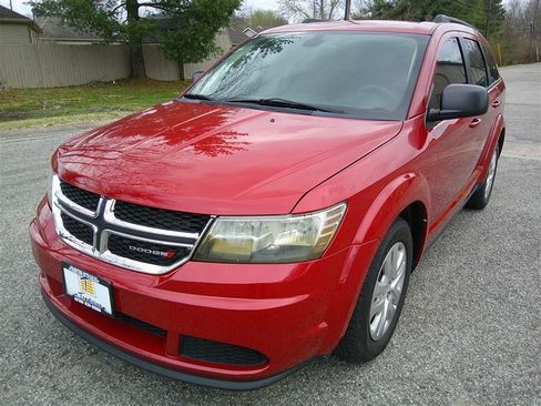 Used 2018 Dodge Journey SE image 1
