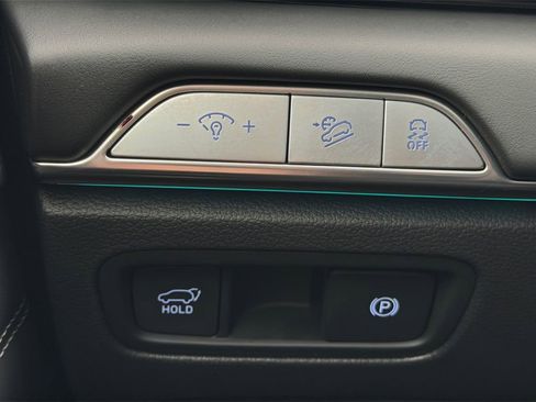 Used 2025 Genesis GV80 2.5T Standard image 18