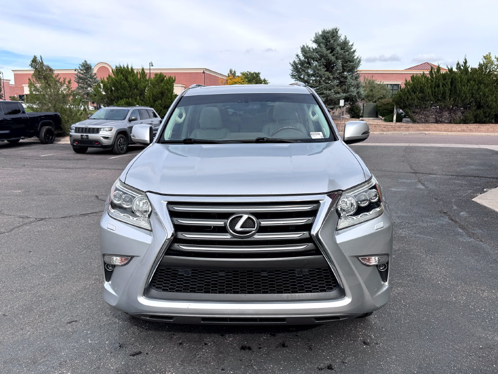 Used 2019 Lexus GX 460 Premium w/ Premium Package AWD/4WD image 3