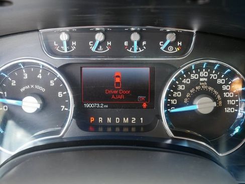 Used 2014 Ford F150 Lariat w/ Equipment Group 502A Luxury AWD/4WD image 27
