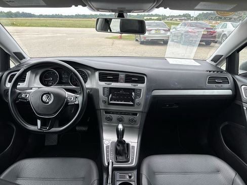 Used 2015 Volkswagen Golf TDI SE FWD image 12