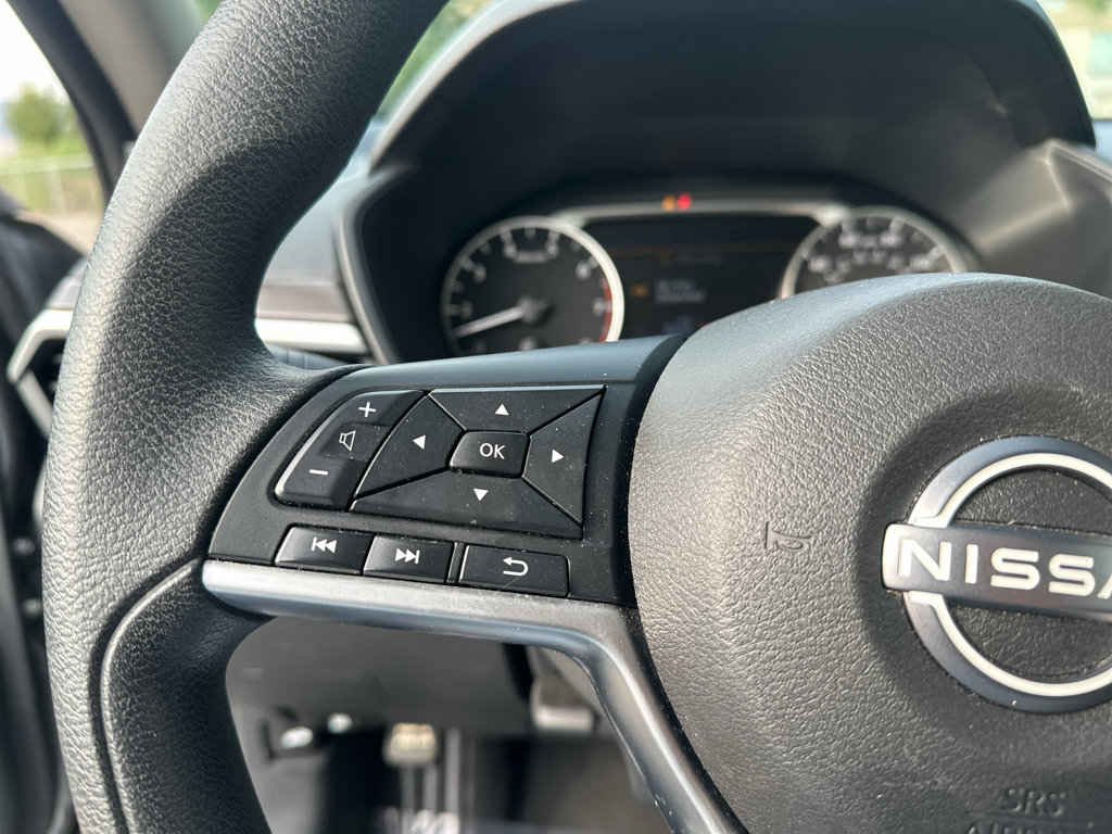 Used 2024 Nissan Altima 2.5 SV FWD image 25