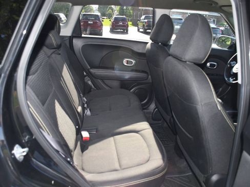 Used 2015 Kia Soul + FWD image 19