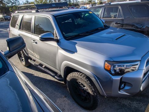 Used 2024 Toyota 4Runner TRD Off-Road Premium image 6