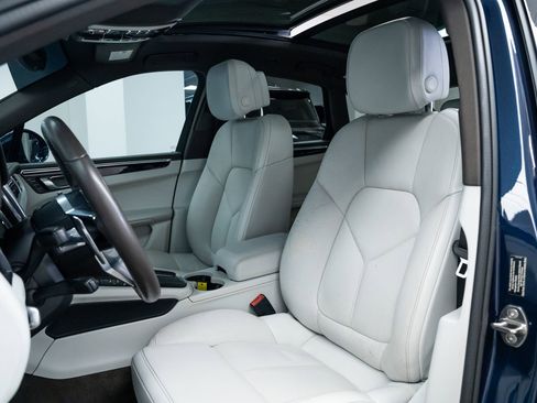 Used 2016 Porsche Macan S image 17