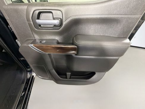 Used 2019 GMC Sierra 1500 SLT w/ SLT Convenience Package AWD/4WD image 34