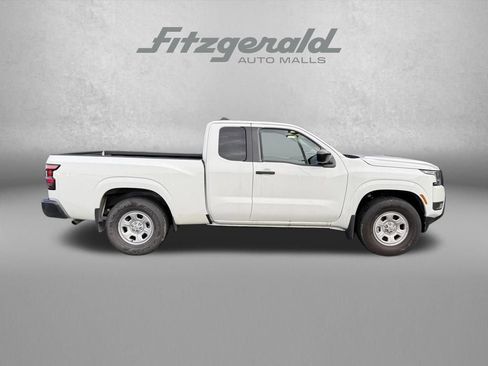 Used 2025 Nissan Frontier S RWD image 9