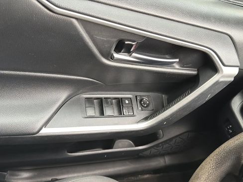 Used 2021 Toyota RAV4 XLE FWD image 22