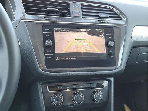 Used 2024 Volkswagen Tiguan S image 17