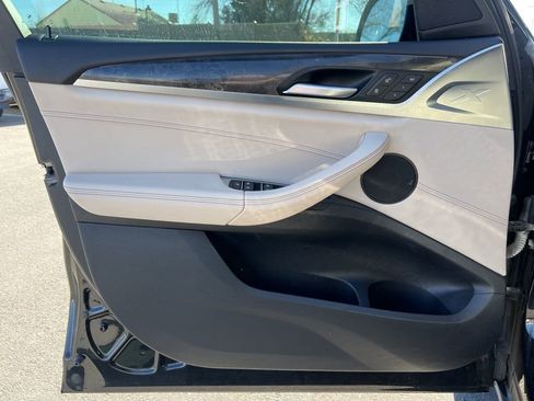 Used 2018 BMW X3 xDrive30i image 9
