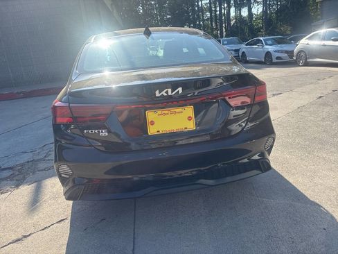 Used 2024 Kia Forte LX FWD image 6