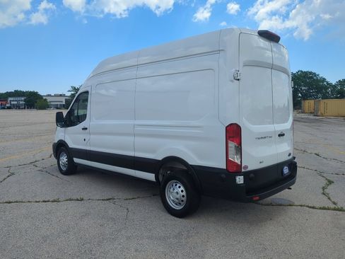 Used 2025 Ford Transit 250 148 High Roof AWD image 6