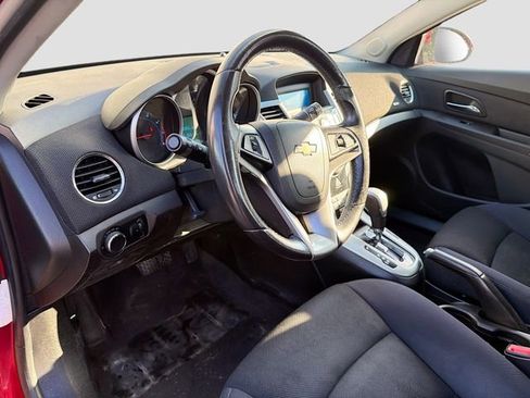 Used 2012 Chevrolet Cruze LT image 9