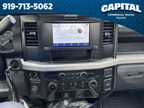 New 2026 Ford F250 XL w/ XL Chrome Package image 25