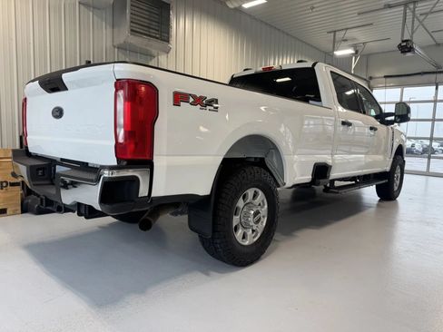Used 2024 Ford F350 XLT w/ FX4 Off-Road Package AWD/4WD image 4