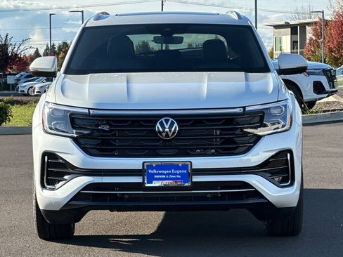 New 2026 Volkswagen Atlas Cross Sport SEL Premium R-Line image 8