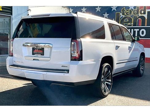 Used 2019 GMC Yukon XL Denali w/ Denali Ultimate Package image 2
