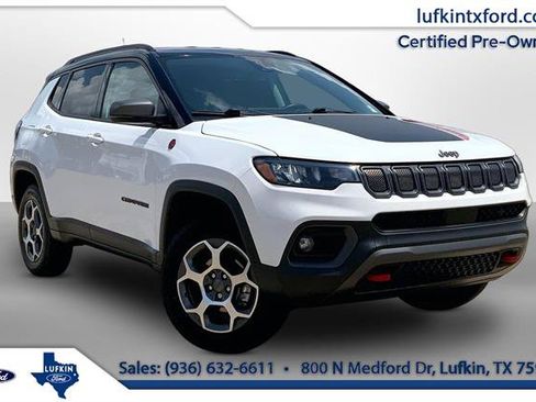 Used 2022 Jeep Compass Trailhawk w/ Trailhawk Convenience Group AWD/4WD image 2