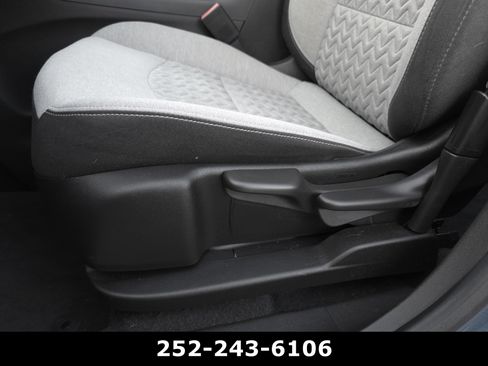 Used 2024 Chevrolet Equinox LS FWD image 11