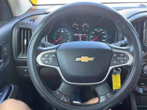 Used 2021 Chevrolet Colorado LT w/ Fleet Safety Package RWD image 9